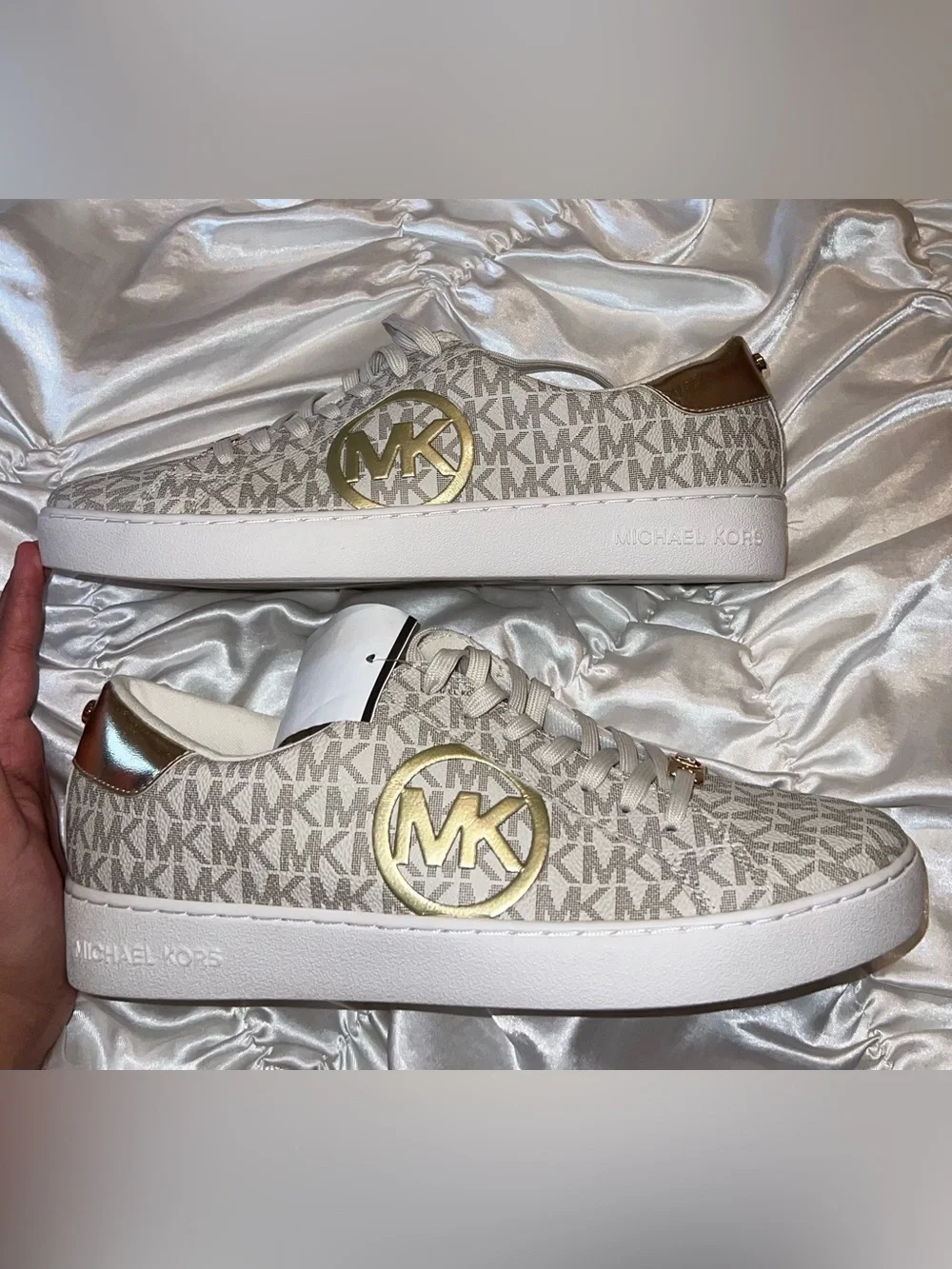 Michael Kors Keaton Logo-Pattern with gold tones